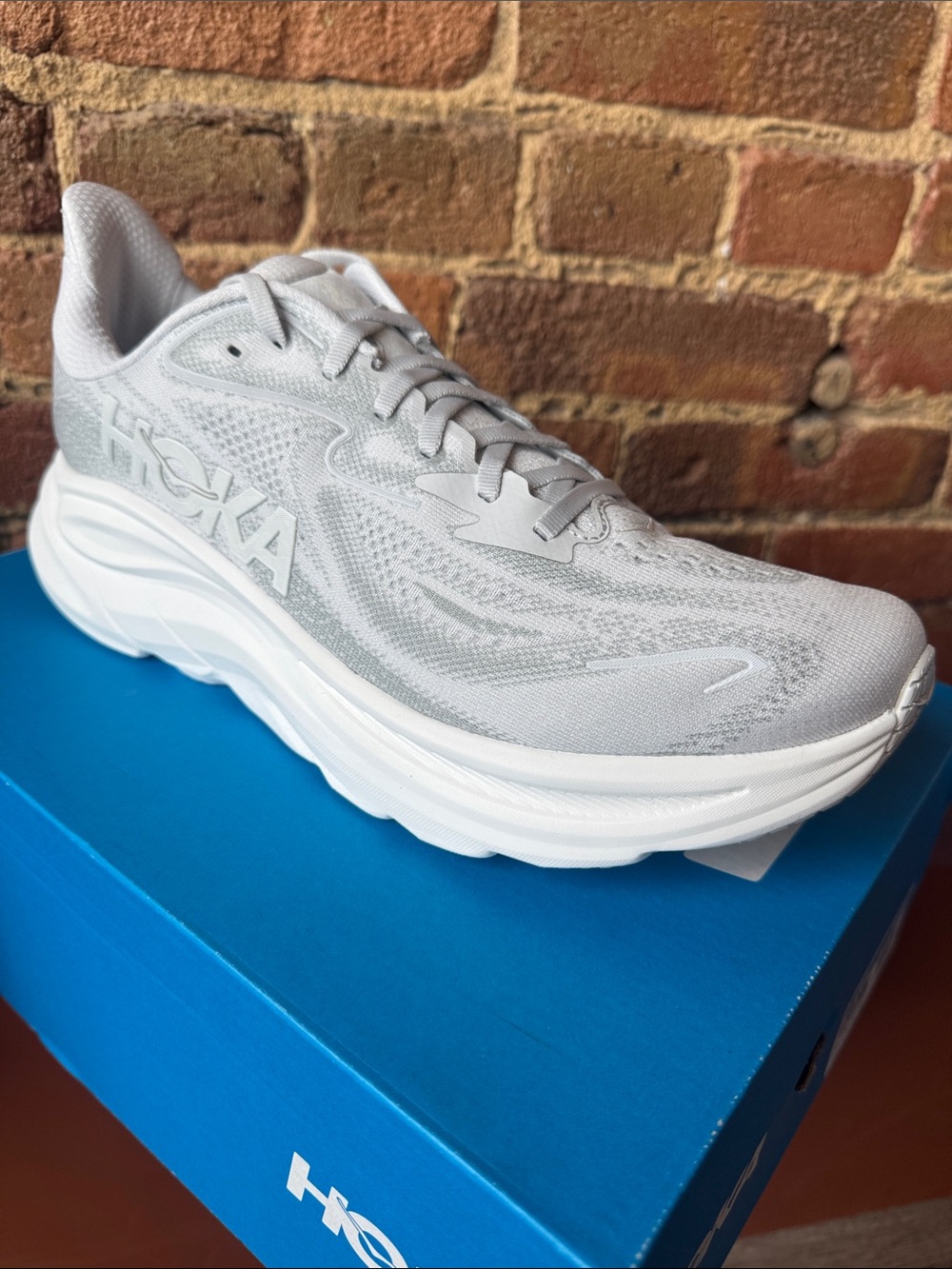 Hoka Clifton 10 CRDS